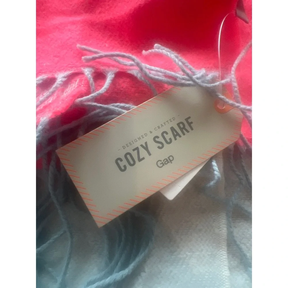 NWT‎ Gap Cozy Scarf Neon Pink Colorblock Fringe Winter Scarf New With Tags